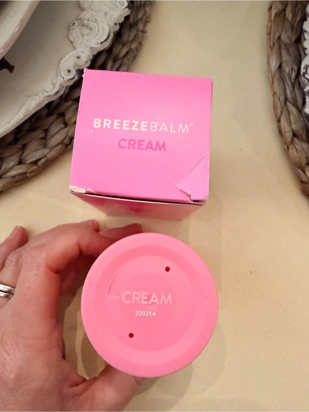 Breezebalm Pomegranate Daily Glow BB Cream SPF20 in cream - Picture 2 of 6